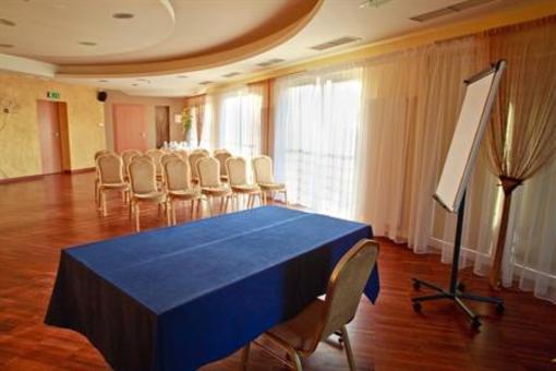 фото отеля Hotel Classic Rzeszow