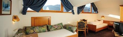 фото отеля Hotel Hubertus Serfaus