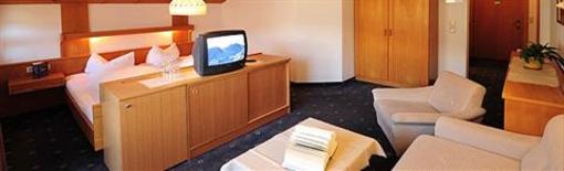 фото отеля Hotel Hubertus Serfaus