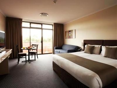 фото отеля Adelaide Meridien Hotel & Apartments