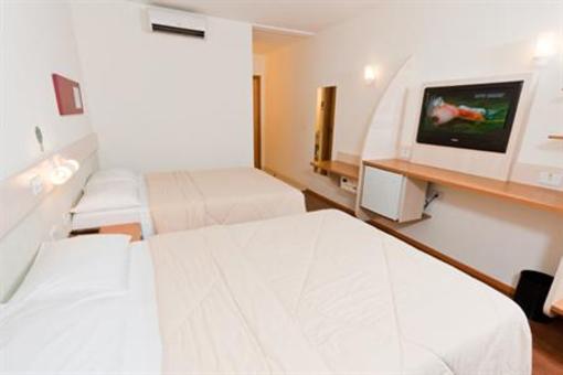 фото отеля Hotel 10 Itajai