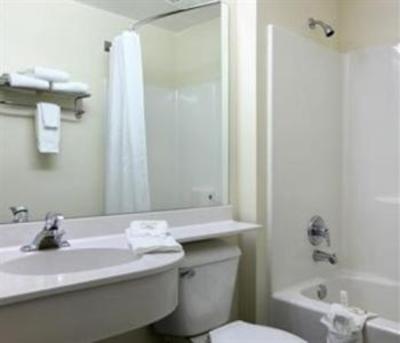 фото отеля Microtel Inn & Suites Robbinsville