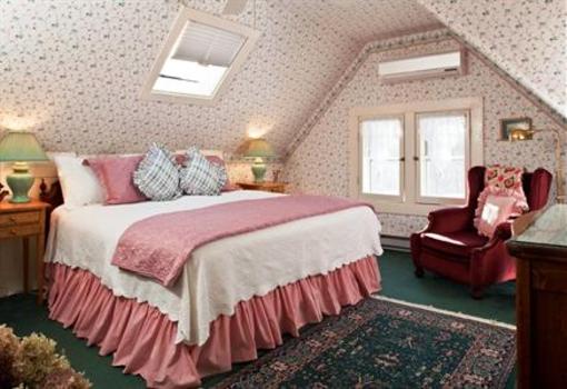 фото отеля Brook Farm Inn