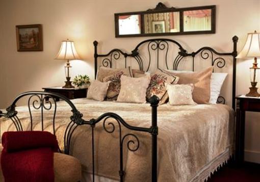 фото отеля Brook Farm Inn