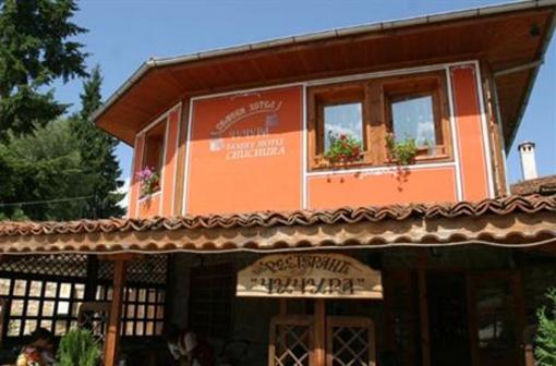 фото отеля Chuchura Family Hotel