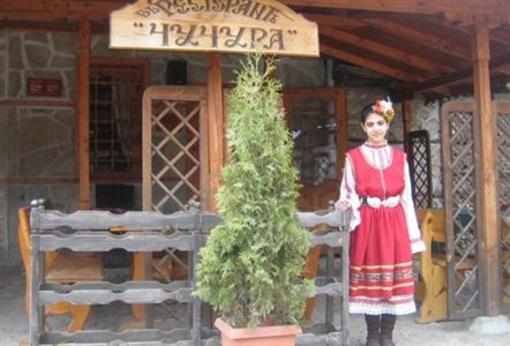 фото отеля Chuchura Family Hotel
