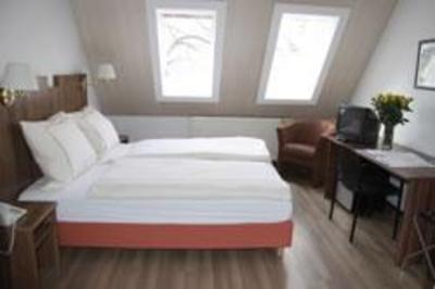 фото отеля Hotel Barbarossa Gelnhausen