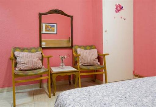 фото отеля Hostal Noviciado