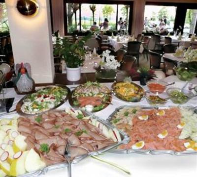 фото отеля Hotel Restaurant & Cafe Waldschlosschen