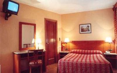 фото отеля Hostal Cortes