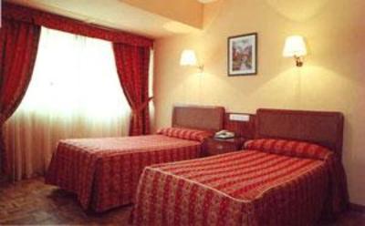 фото отеля Hostal Cortes