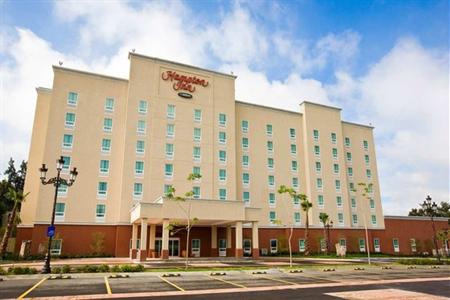 фото отеля Hampton Inn by Hilton Guadalajara Aeropuerto El Salto