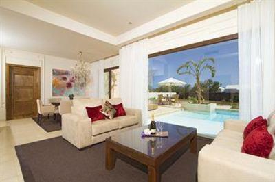 фото отеля Grand Alondra Suites