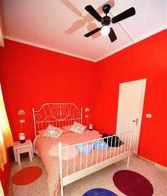 фото отеля Sunflower Youth Hotel B&B Berna