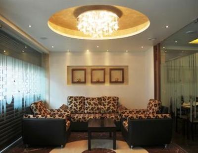 фото отеля The Crown Hotel Hyderabad