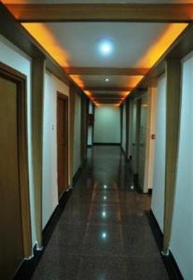 фото отеля The Crown Hotel Hyderabad
