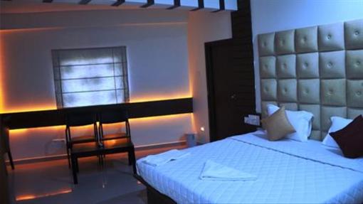 фото отеля The Crown Hotel Hyderabad
