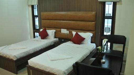 фото отеля The Crown Hotel Hyderabad