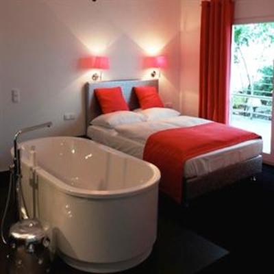 фото отеля Hotel Crystal Saarbrucken