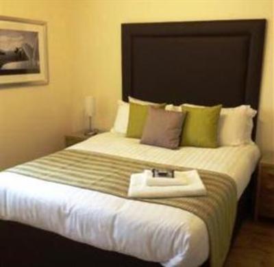 фото отеля Equinox Place Luxury Serviced Apartments