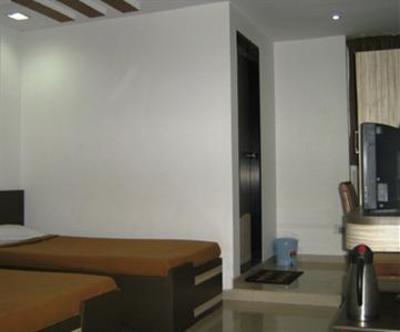 фото отеля Eden Hotel Mumbai