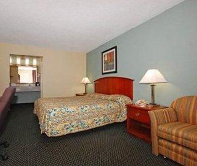 фото отеля Econo Lodge Inn & Suites Kenly