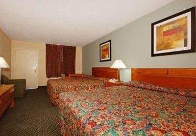 фото отеля Econo Lodge Inn & Suites Kenly
