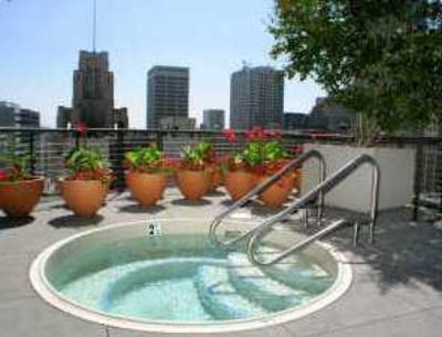 фото отеля Oakwood Apartments at Metro 417 Los Angeles
