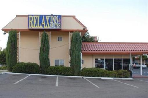 фото отеля Relax Inn and Suites