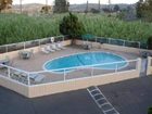 фото отеля Relax Inn and Suites