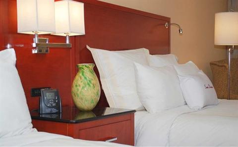 фото отеля Doubletree Norwalk Hotel