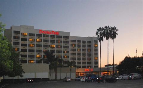 фото отеля Doubletree Norwalk Hotel