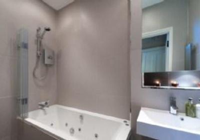 фото отеля Livingstone Place Apartment