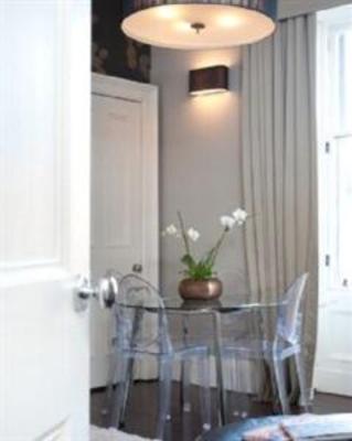 фото отеля Livingstone Place Apartment