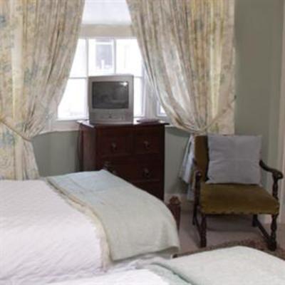 фото отеля Leona House Guest Accommodation Brighton & Hove