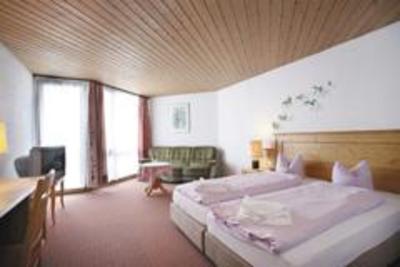 фото отеля Parkhotel Baur