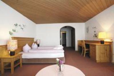 фото отеля Parkhotel Baur