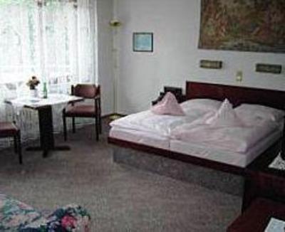 фото отеля Hotel Avenida Garni Bad Neuenahr-Ahrweiler