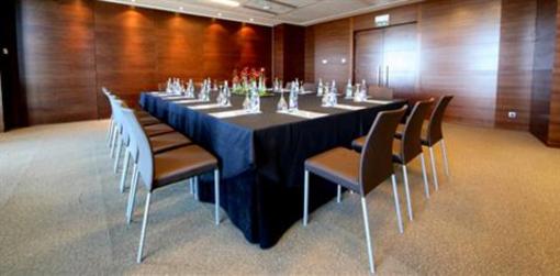 фото отеля Eurostars Madrid Tower