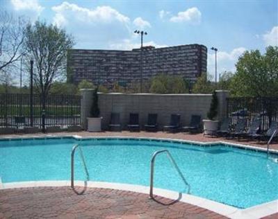 фото отеля Oakwood Metropolitan Pentagon City