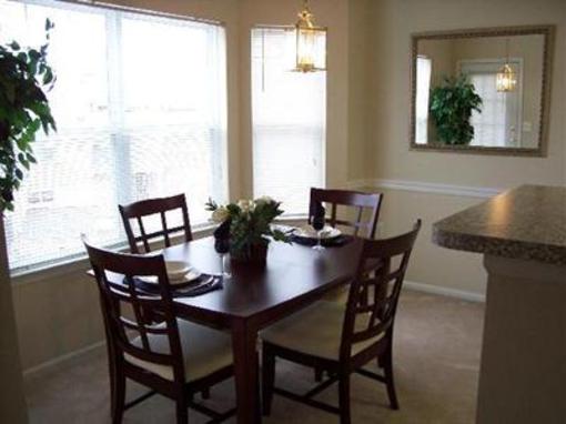 фото отеля Oakwood Metropolitan Pentagon City