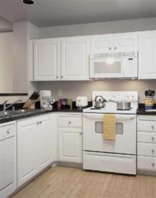 фото отеля Oakwood Metropolitan Pentagon City
