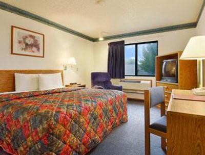 фото отеля Super 8 Motel Omaha West Dodge