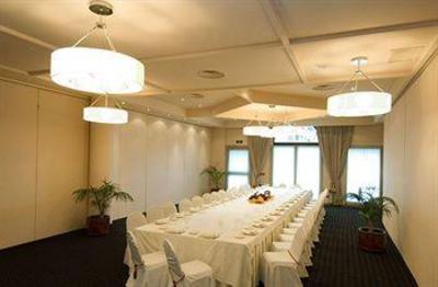 фото отеля Silken Hotel Ciudad de Vitoria