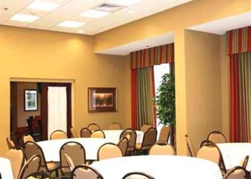 фото отеля Hampton Inn & Suites Huntsville Hampton Cove