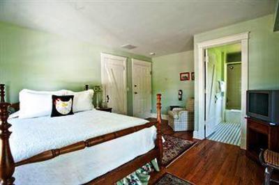 фото отеля Inn at Old Virginia
