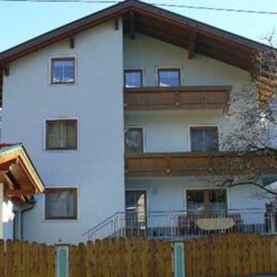 фото отеля Ferienwohnungen Egger Guest House Zell am Ziller