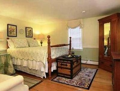 фото отеля The Blushing Oyster Bed & Breakfast