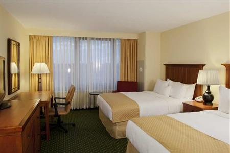 фото отеля Doubletree Hotel Chicago Oak Brook