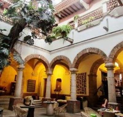 фото отеля Hotel Los Arcos